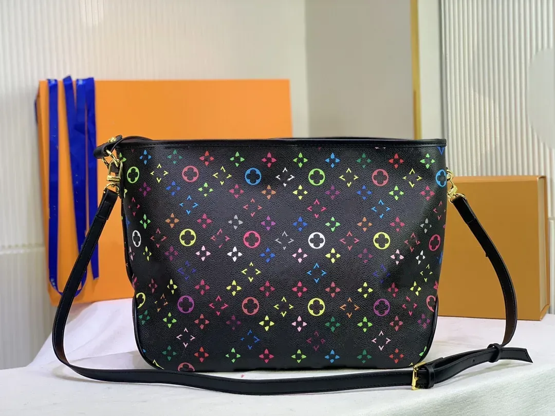 Duża pojemność torby na zakupy design torebki torebki torebki crossbody w kolorze klasyczne litera drukująca krowi oryginalna skórzana wnętrze kieszonkowe kieszanki