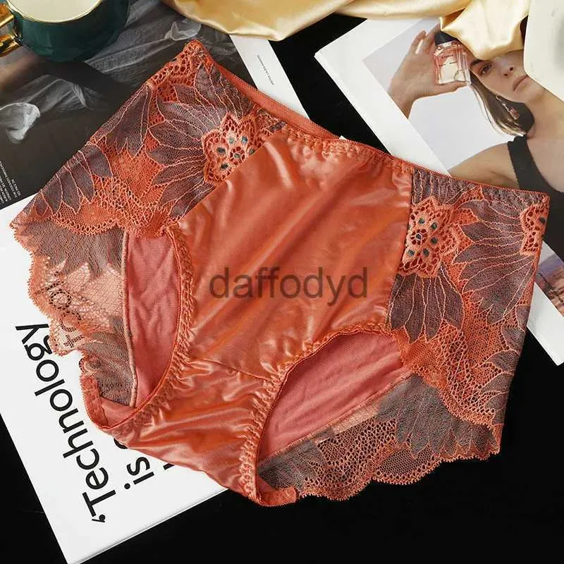 Mutandine da donna Stile francese Intimo donna sexy Mutandine da donna in pizzo di lusso di alta qualità Senza cuciture Slip femminili a vita media Lingerie Intimo 240319