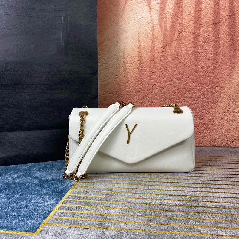 Mode kvinnors designer väska hög kvalitet mjuk läder vit kedja axel små fyrkantiga väskor justerbar rem korsbodi makeup handväska lady handväska plånbok
