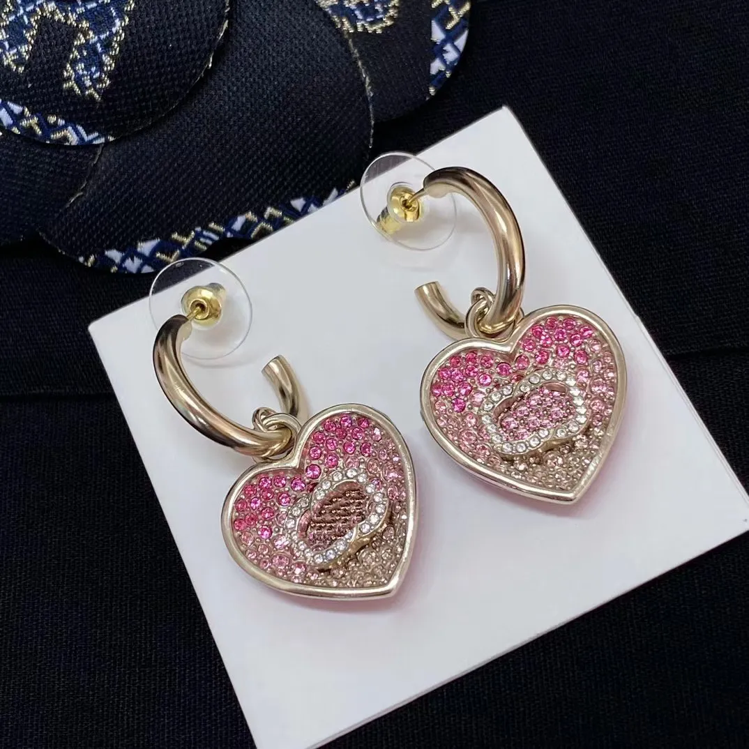 Boucles d'oreilles de marque de luxe pour femmes, bijoux chauds, classiques, petites boucles d'oreilles à vent parfumé, nouvelles boucles d'oreilles en trèfle, or 18 carats, boucles d'oreilles de luxe Flash pour hommes