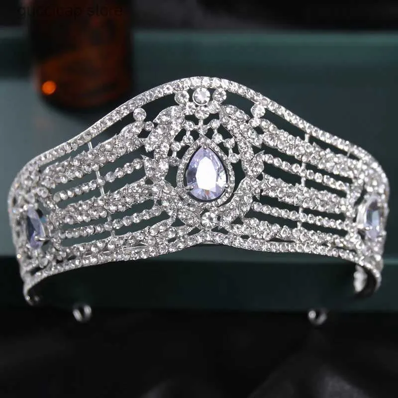 Tiaras sukienka ślubna Popularna akcesoria do włosów cyrkon korona baroque retro korona srebrna diamentowy stop aluminiowy obręcz Urodziny Hair Accessorie Y240319