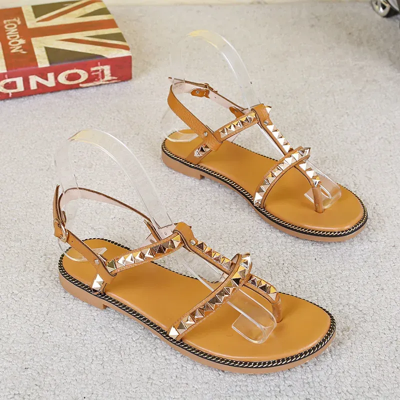 Sandals YMECHIC 2023 Ladies Cheap Rivets Lovely Flat Heel Summer Shoes Gladiator Sandals Women Yellow White Brown Rome Girl Sandal 3540