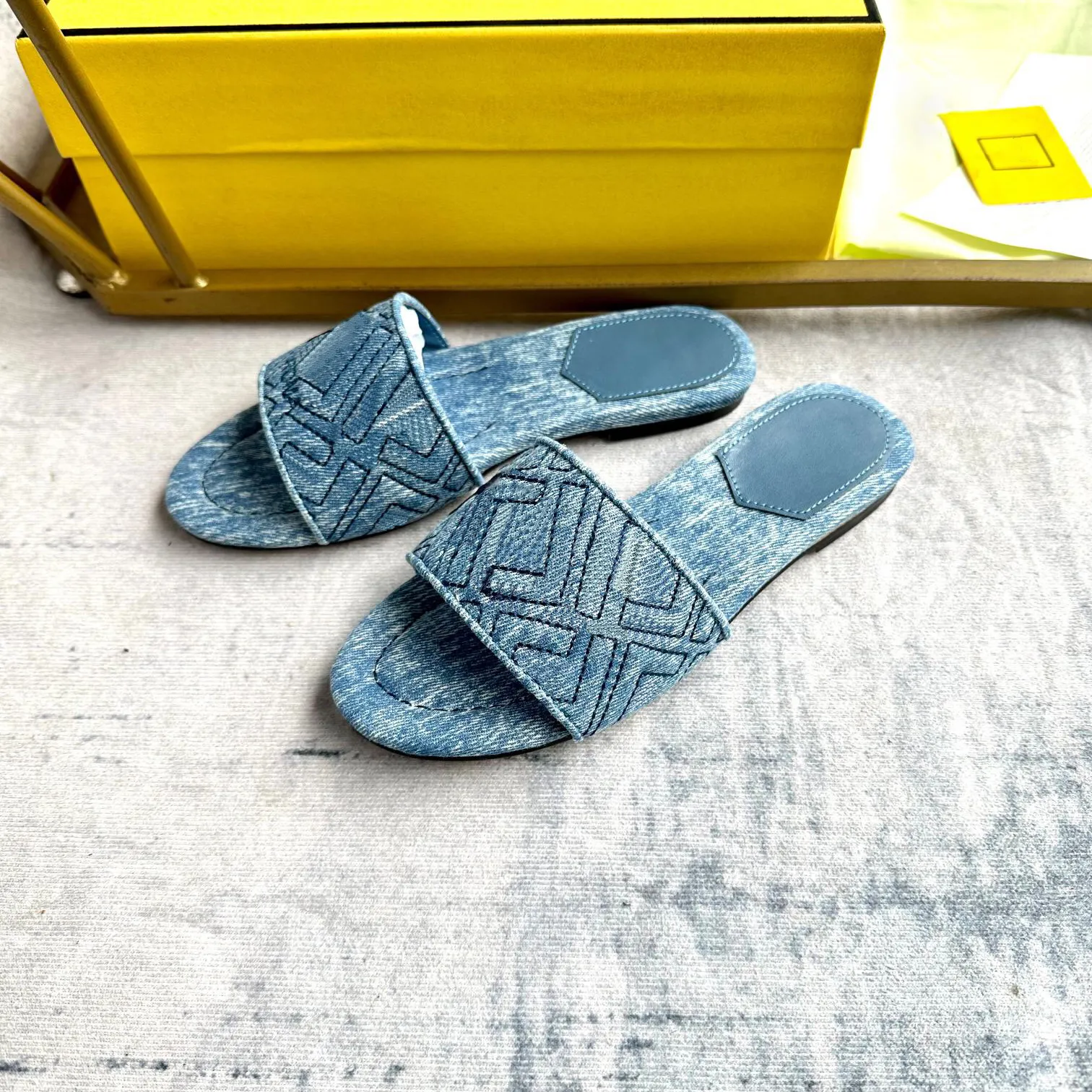 Designer Slipper Luxury Men Women Sandals Brand Slides Sliforo Fashion Slide Spesso Design Design Sneaker Casual Sneakers di 1978 S592 03