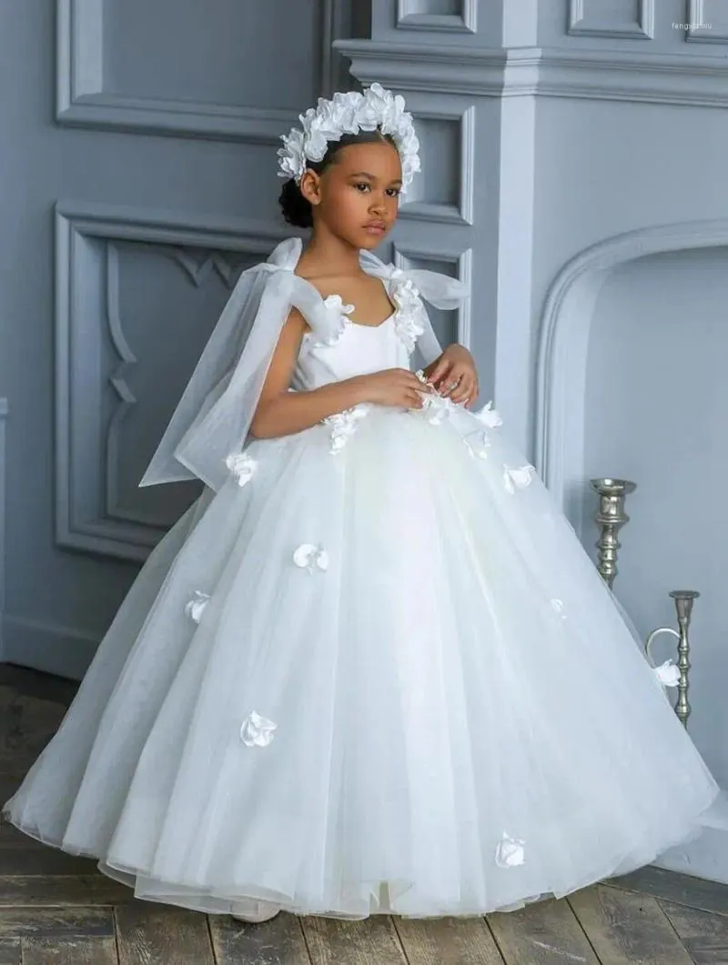 Flicka klänningar vit båge ärmlös blomma för bröllop eleganta tyllapplikationer första nattvards klänningar barn formell festklänning