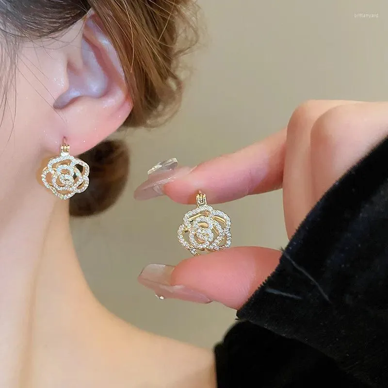Brincos de argola requintados zircão camélia fivela de orelha dupla face para mulheres joias de moda de luxo leve
