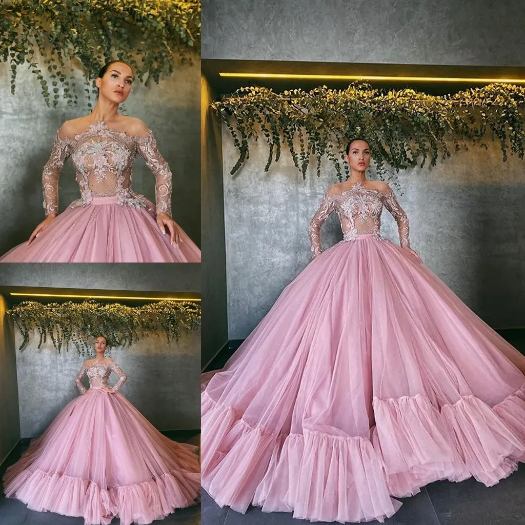 Kabarık balo elbisesi quinceanera omuz kapalı uzun kollu dantel aplikeler balo elbise illüzyon tül quinceanera önlük