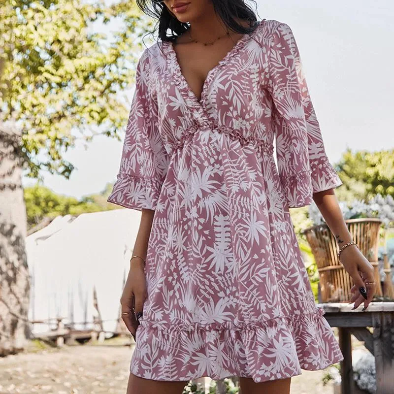 Robes décontractées Robe en mousseline de soie pour femmes Été Cool Wind Deep V Volants Garniture Demi-manche Sexy Mini Beach Party Femme Robes 2024