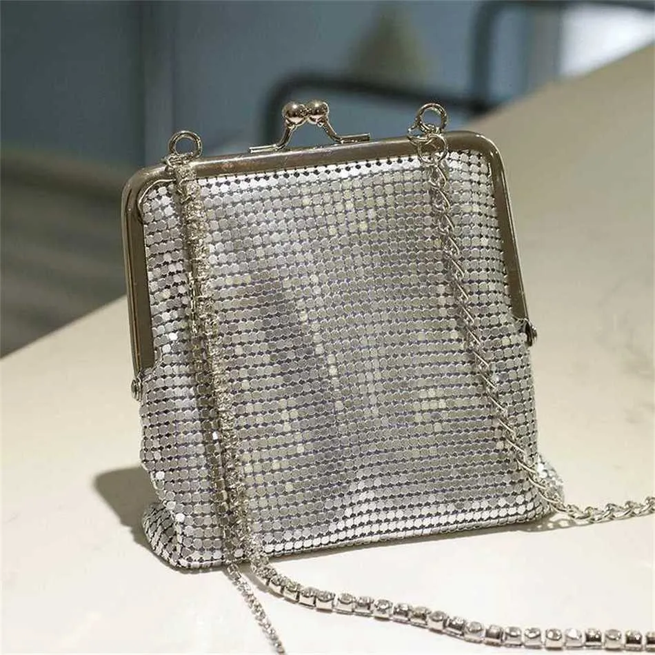 Sacs à bandoulière de hanche sacs à main de créateur de mode paillettes métal femmes sac fourre-tout chaîne de diamant sac de dîner robe de soirée 240311