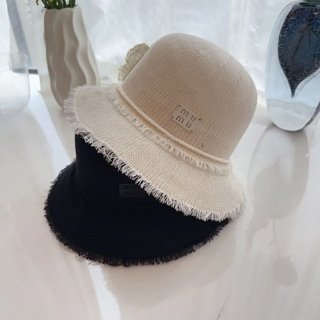 Chapeau seau de styliste minimaliste tissé, chapeau de paille avec lettres de couleur unie, pare-soleil d'extérieur et chapeaux de plage respirants