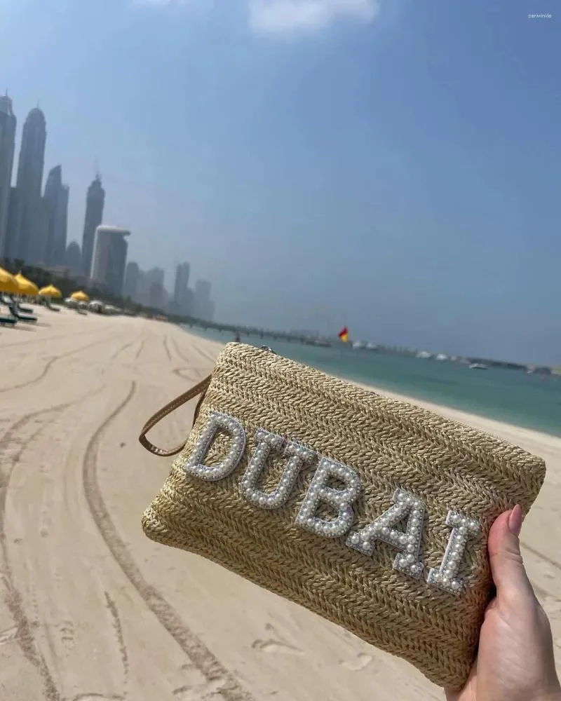 Borse portaoggetti Pochette da spiaggia in paglia personalizzata Custodia da viaggio Personalizzata con perla personalizzata con strass Lettering Regalo di festa per lei