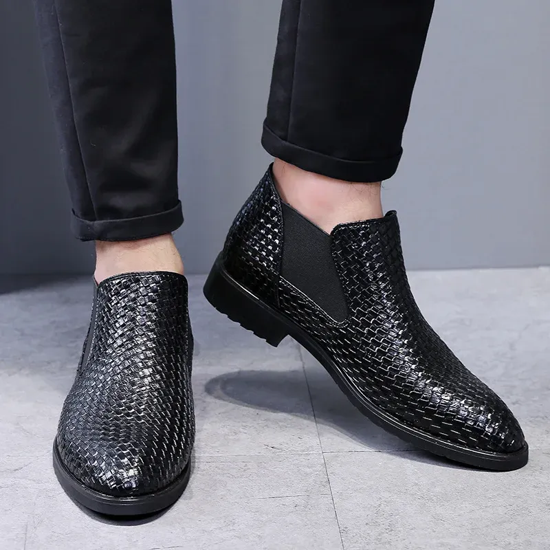 Laarzen 2022 Man Pointed Teen lederen schoenen heren kleding schoenen Oxford Business Gentleman Flats Mannets Retro Chelsea schoenen Big Size 47 48