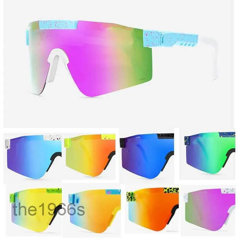 2024 Originalgropar Vipers Sport Google TR90 Polariserade solglasögon för män/kvinnor utomhus vindtäta glasögon 100% UV -speglade lins perfekt present VD87
