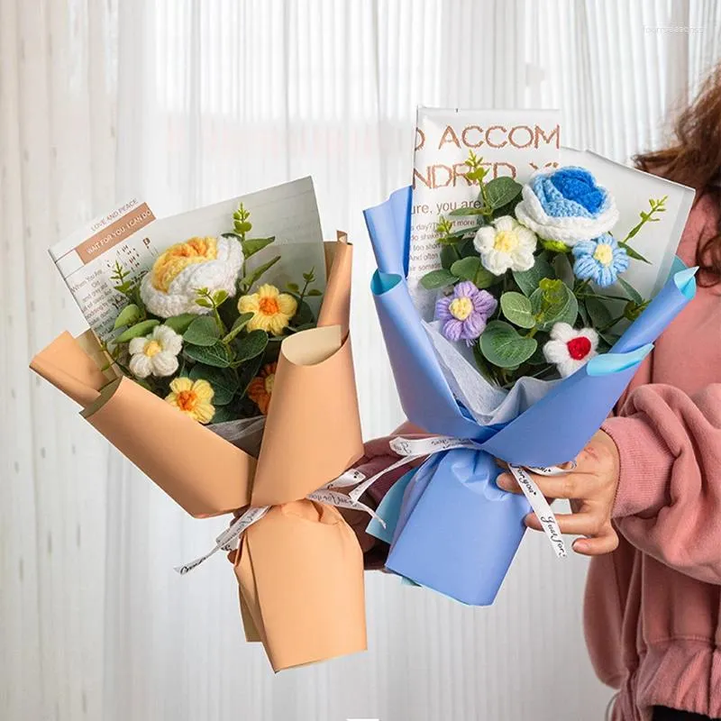 Dekorativa blommor färdig gradvis rosbunt handvävd bukett simulering odödlig blommor arrangemang semester presentdekoration