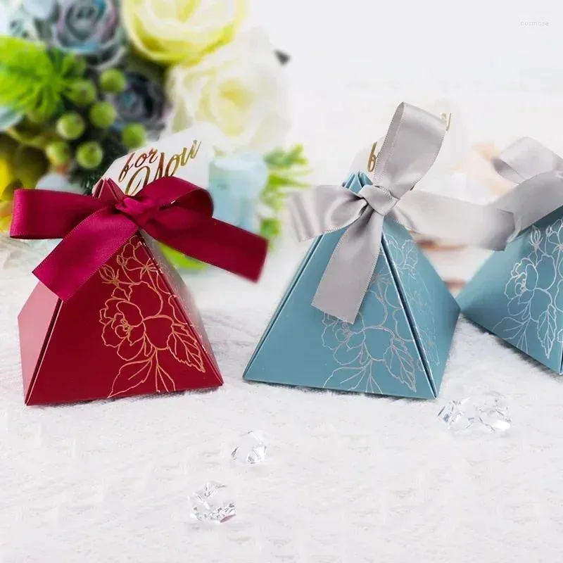 Presentförpackning bröllopspresentlådor för gäster godisbox triangulär pyramid väska gynnar födelsedag baby shower party leveranser dekor