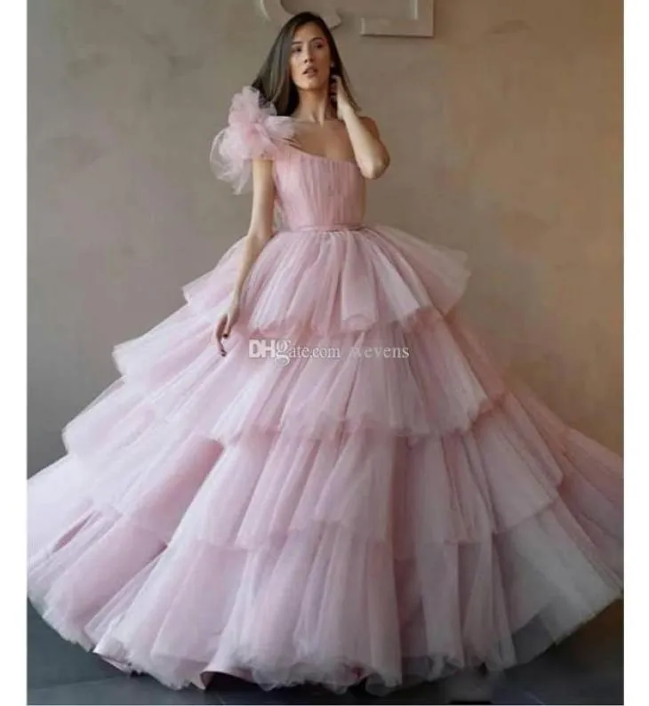 Abiti Quinceanera adorabili Abiti da ballo gonfi con una spalla rosa Cupcake Increspature a strati Fondo Abito da festa Lunghezza pavimento Tulle Dolce 4482820