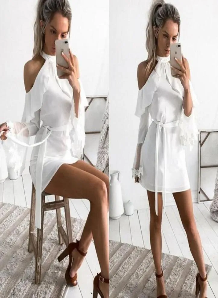 2019 Korta cocktailklänningar Halter Neck Cold Shoulder Ruffles Mantel Billig festklänning med SASH Flare ärmar LACE APPLIKES CUST4256916