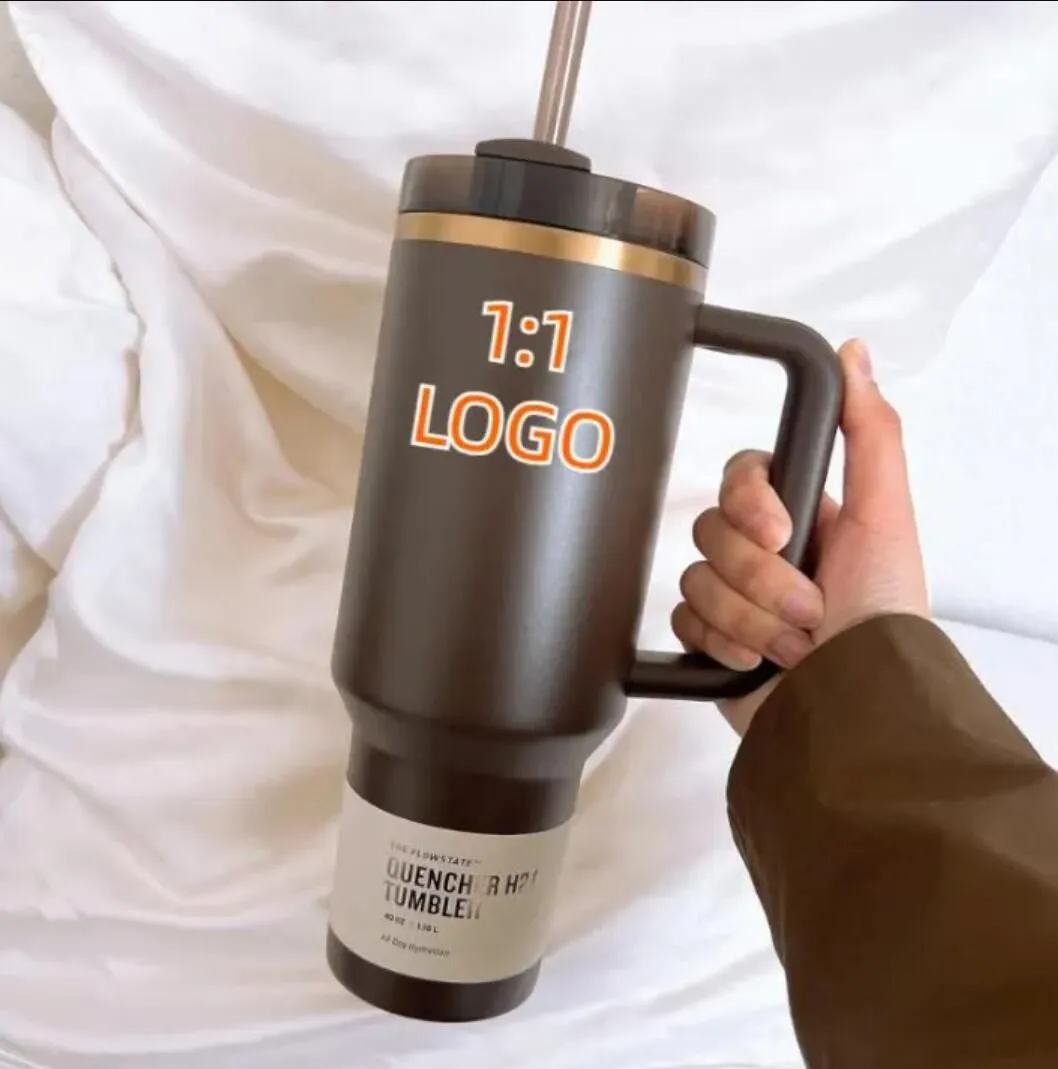 초콜릿 골드 40oz Quencher H2.0 머그잔 핸들 절연 텀블러 뚜껑 밀짚 스테인리스 스틸 커피 용어 컵 컵 컵 컵 미국 주식 1 : 1 동일