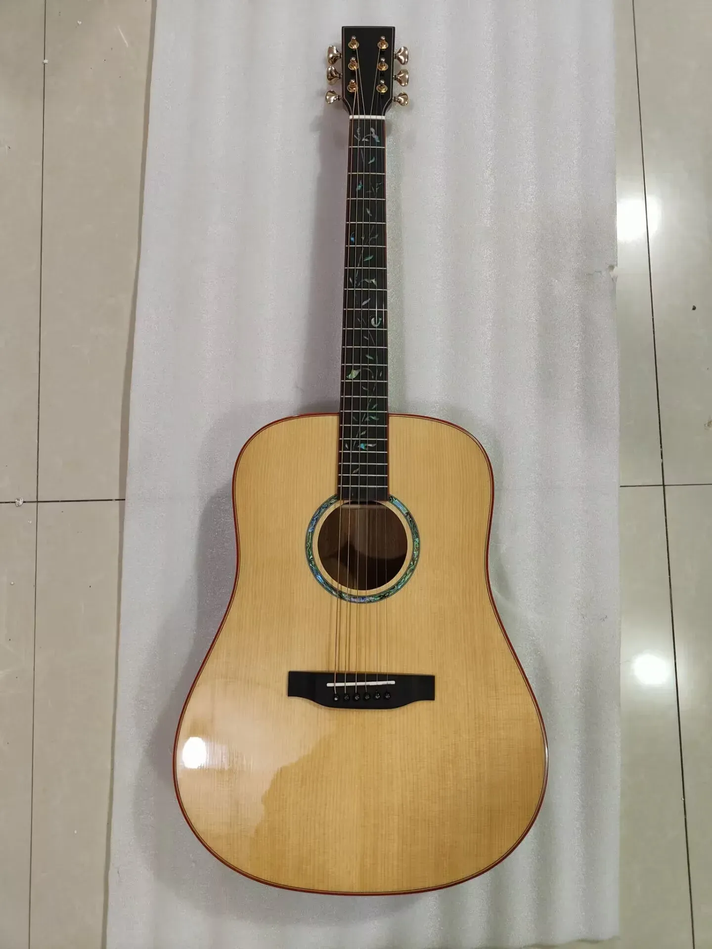 Guitarra toda guitarra acústica de madeira maciça, topo de abeto, parte traseira lateral de mogno, guitarra folk adulta, fotos reais, avançado 41 ", árvore de vida de concha de abalone