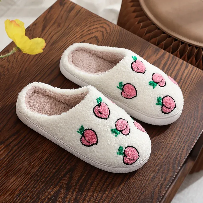 Slippers 2024Cute Cartoon Peach Cotton Slippers, Nieuwjaars Winter Katoen Slippers, Indoor Nonslip Warm Cotton Slippers, Katoenschoenen voor dames