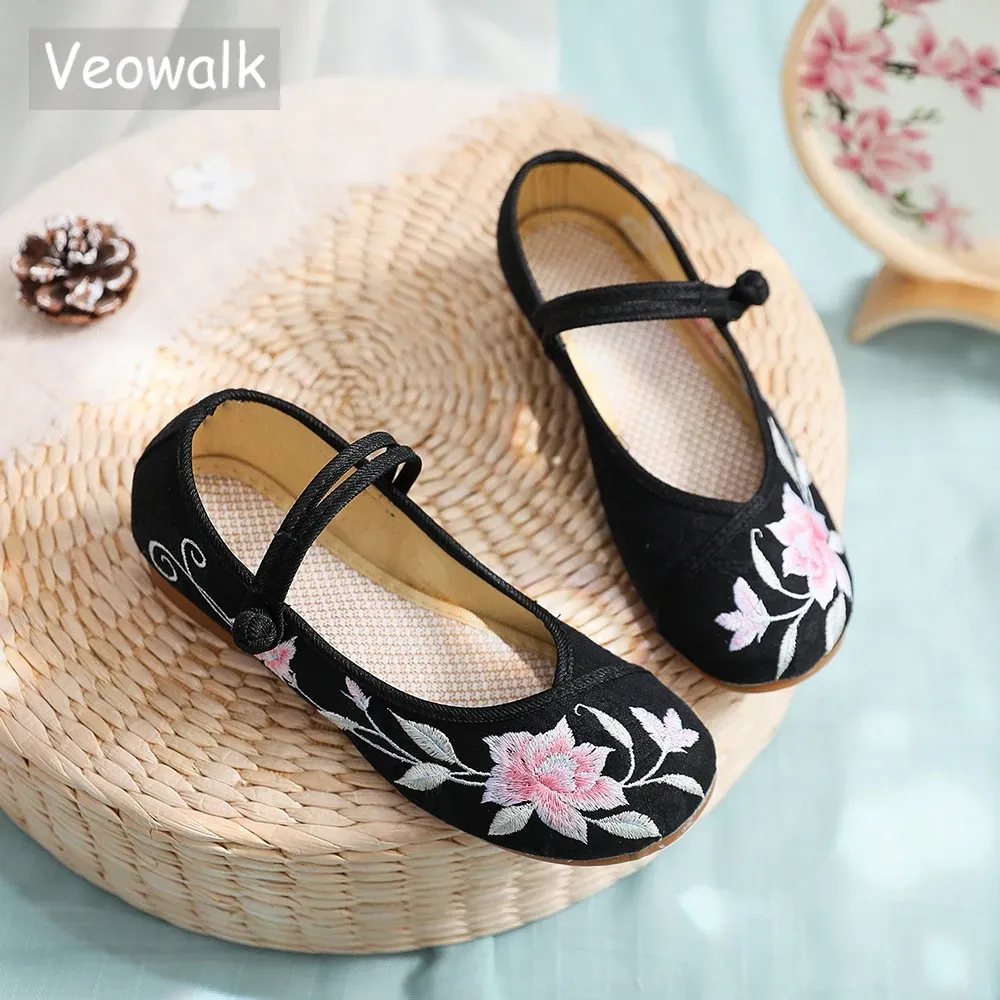 Flats Veowalk Flower Embroidered Women Comfortable Canvas Ballet Flats Instep Buckles Ladies Casual Flat Shoes Old Beijing Shoes