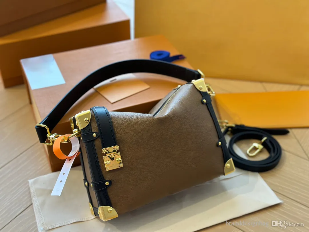 Luxury Canvas Shoulder Tote - Women's Handbag & Crossbody bag main image 0