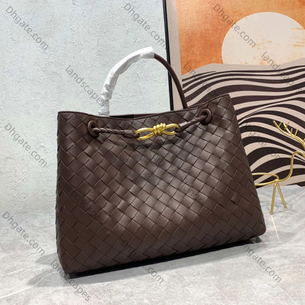 Handväska designer shoppingväskor Andiamo Medium Tote Bag Women Axel Bag Woven Calf Leather Fashion Crossbody Bag Luxury Handväska Ny