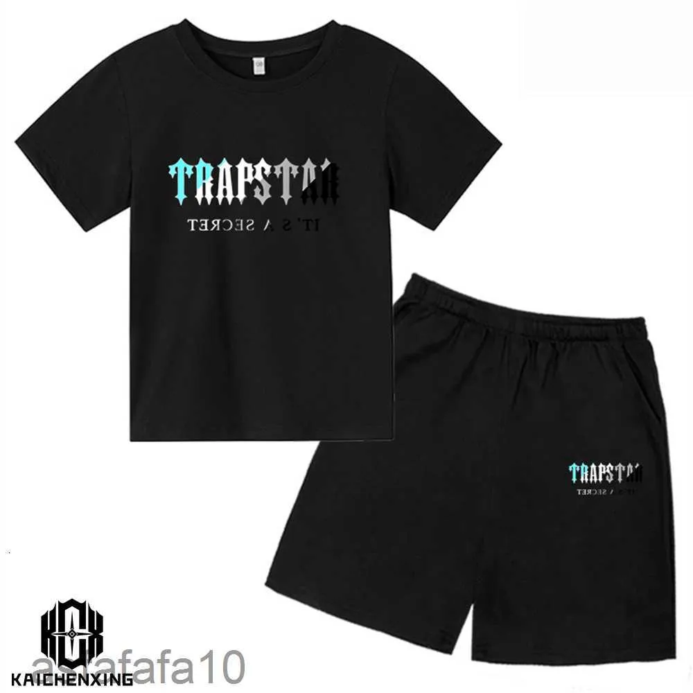 의류 세트 여름 Trapstar Tshirt Kids Boys Beach Shorts Streetwear Tracksuit 남자 여자 옷 여자 스포츠웨어 230630 rdhn