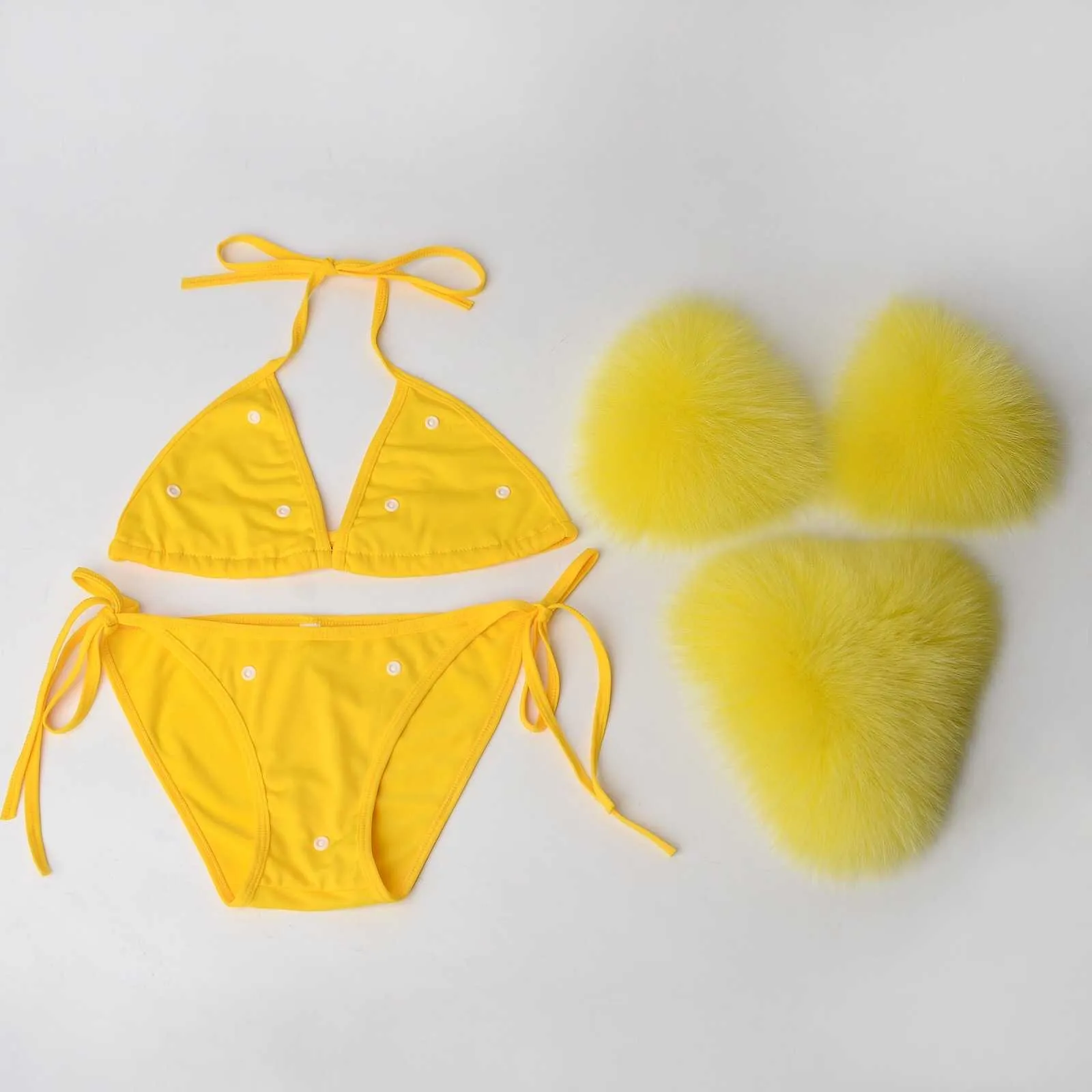 Maillot de bain en fourrure sale