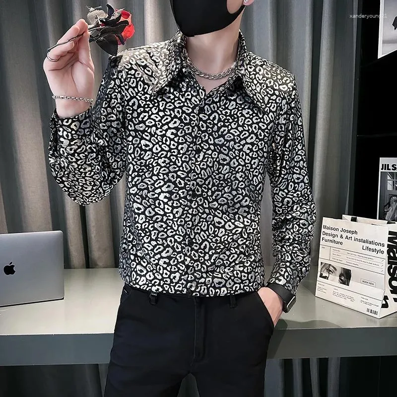 Mannen Casual Shirts Mode Glanzende Luipaardprint Shirt Mannen Lange Mouw Sociale Nachtclub Banket Stage Performance Kostuums 2024