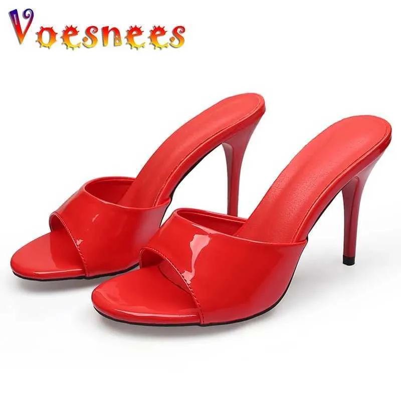Sapatos de vestido Mulheres Sandálias Chinelos 2022 Verão Novo Estilo Moda Grosso-Sola Sólida Cor Vermelha Chinelos Ao Ar Livre Salto Alto 9cm Bombas Mules H240325