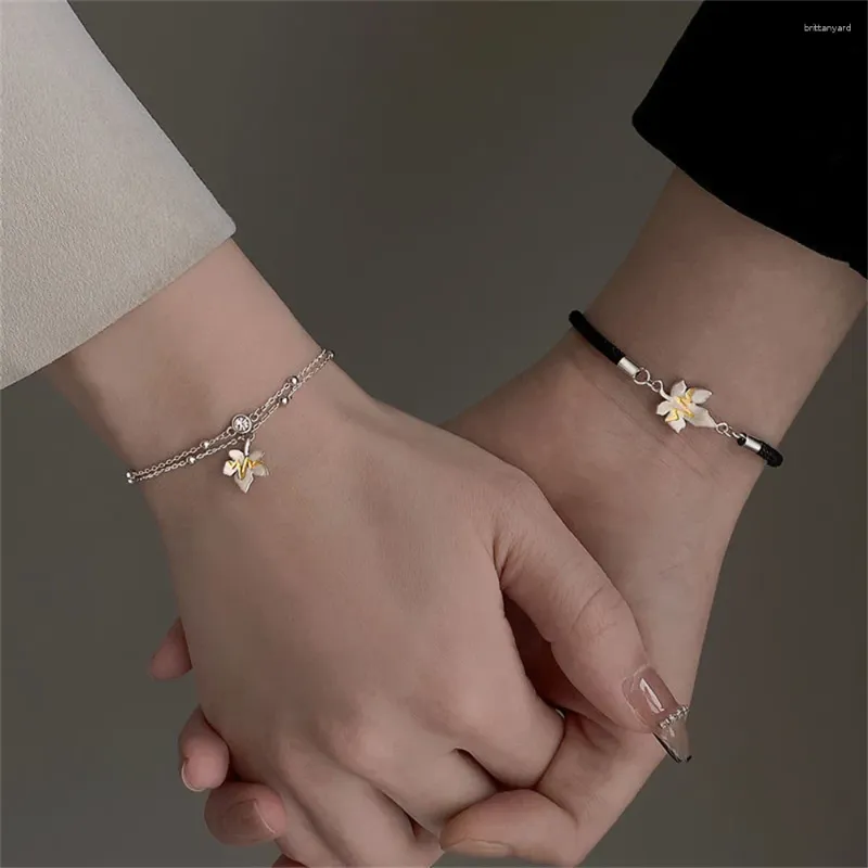 Braccialetti con ciondoli Braccialetti con ciondoli a foglia regolabili alla moda Braccialetti neri Braccialetti per donne Uomini Gioielli regalo di San Valentino