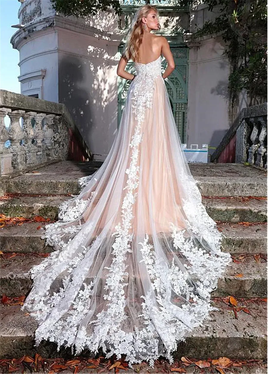 Kleider 2019 Erstaunliche Elfenbein Nude Berta Brautkleider Strand Trägerlos Rückenfrei Applikationen Perlen Kapelle Zug Böhmisches Hochzeitskleid Vestido