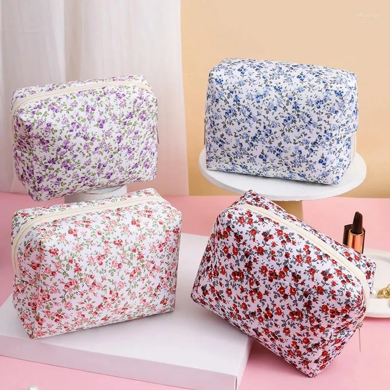 Sacs de rangement Sac de maquillage de style Instagram Flower fragmenté avec valeur esthétique élevée voyage et articles de toilette portables