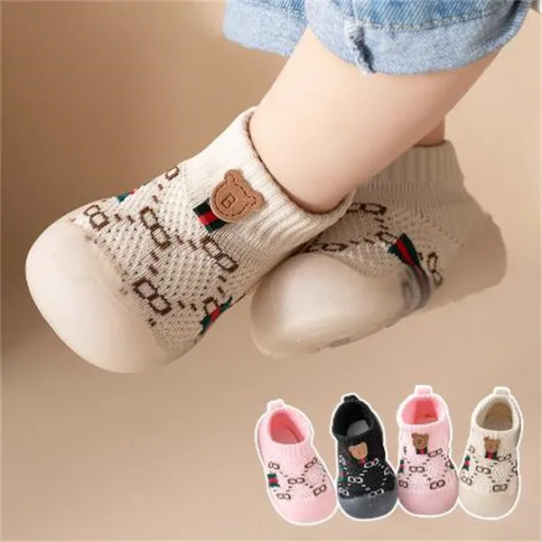 Chaussures à semelles souples pour bébés de 0 à 2 ans, en tissu maille respirant, chaussures simples anti-coups de pied, printemps