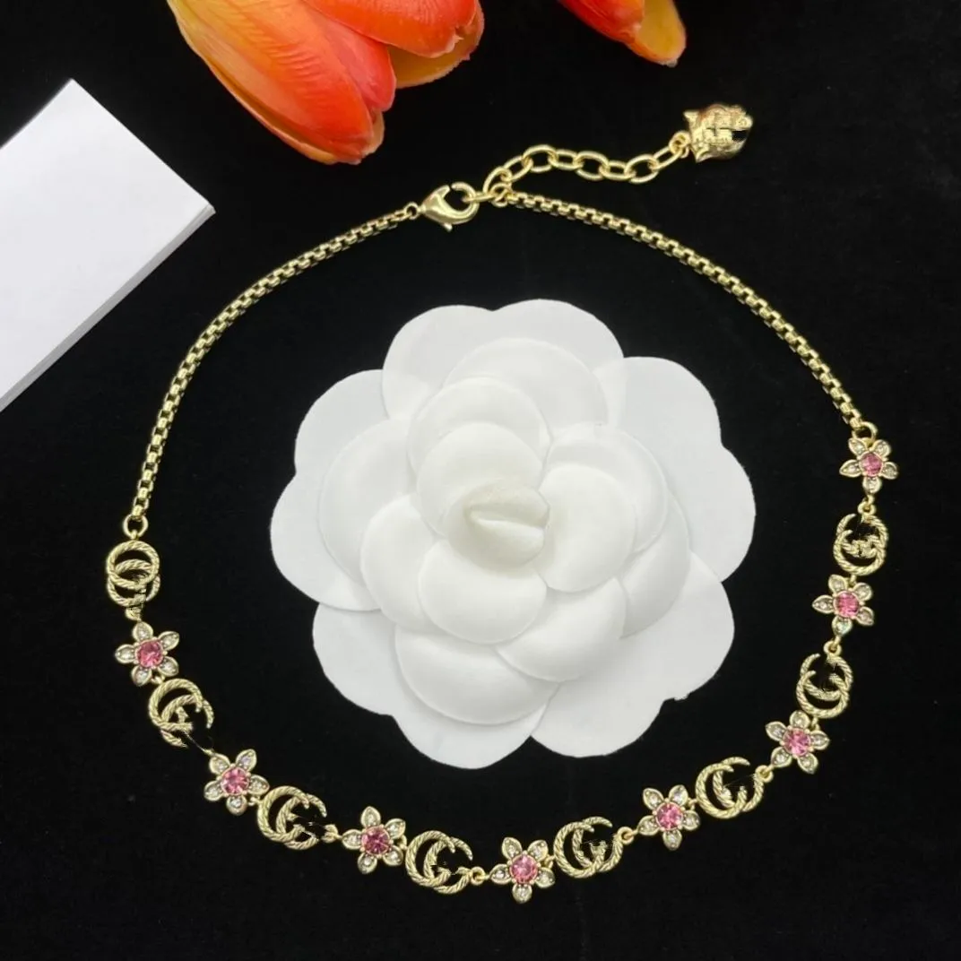 Classic necklace Gold Floral necklace Beautiful jewelry for women