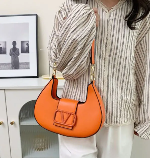 Bolso cruzado para mujer, bolso para las axilas, bolsos de hombro de diseñador de lujo, bolsos con letras en V, billetera Vintage para mujer, bolso de cuero de color sólido, bolsos de diseñador