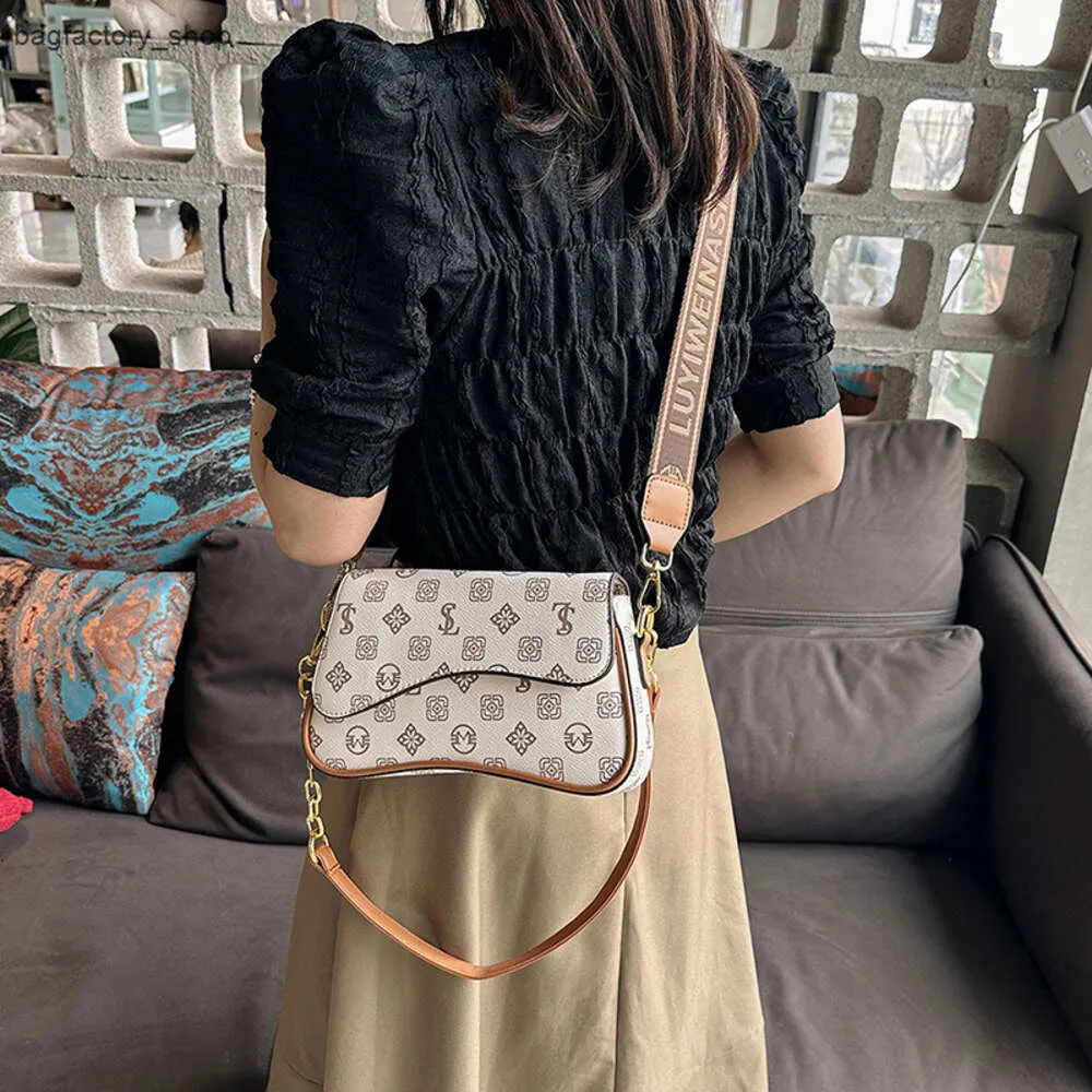 Promotion Brand Designer 50% Discount Women's Handbags Classic Bag High Quality Shoulder Light Luxury Fashion Handheld