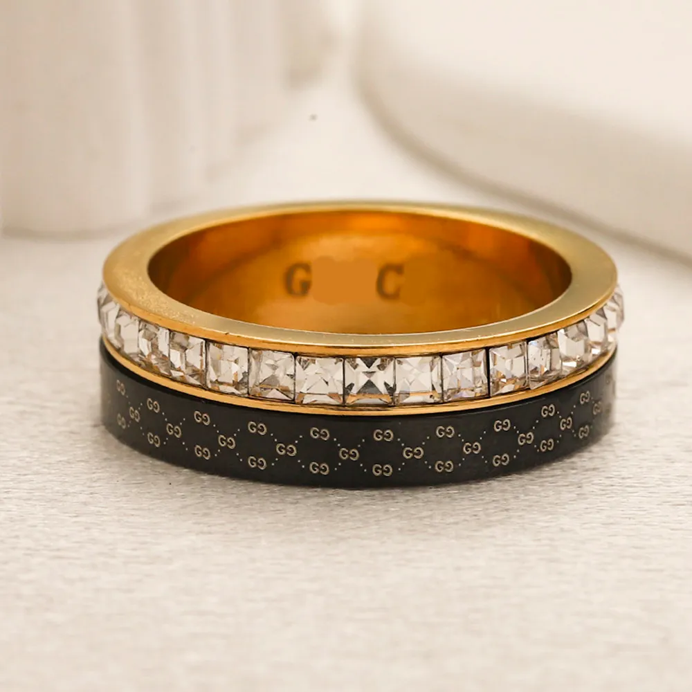 18 Karat vergoldeter Luxus-Designer-Ring für Damen, klassischer Stil-Ring, Doppel-Buchstaben-Designer-Ringe, Leder-Strass-Ring, Hochzeit, Party, Geschenk, Schmuck, hohe Qualität