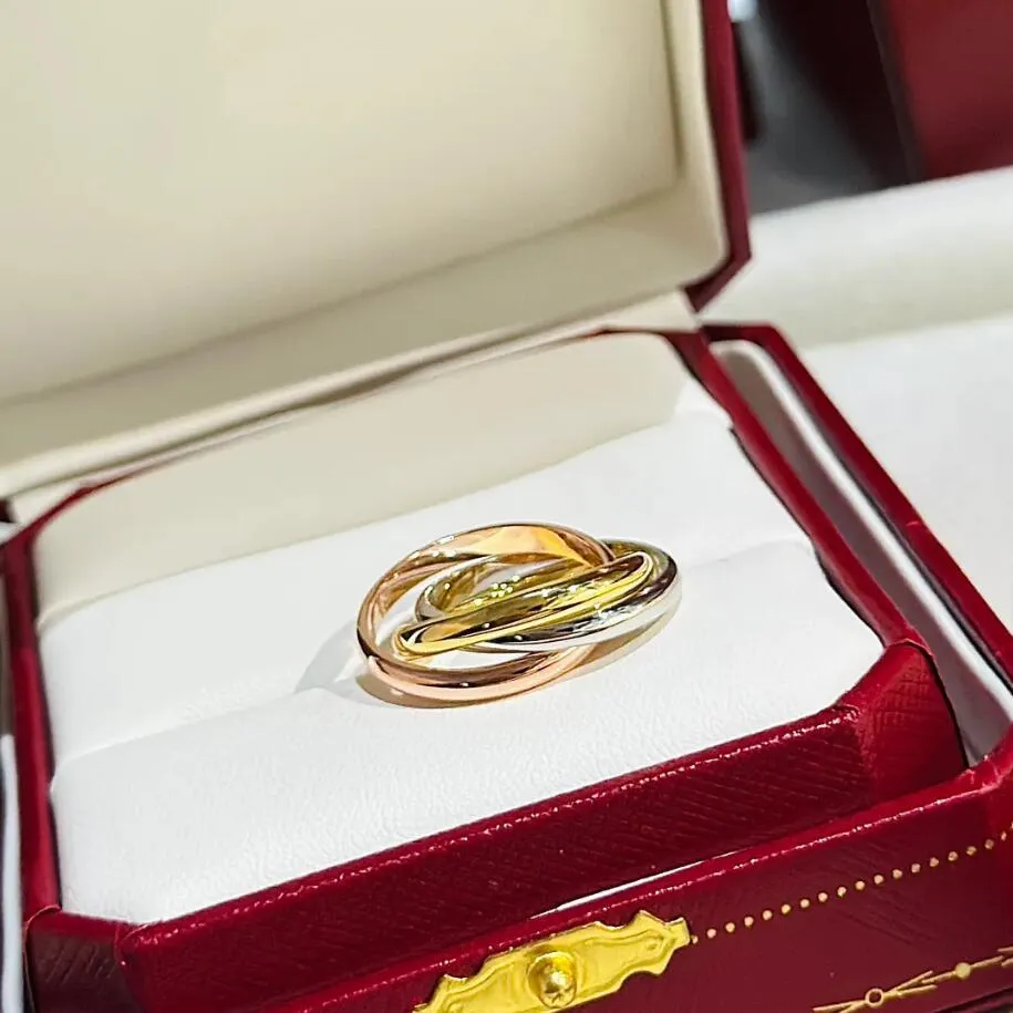Luxuriöser Design-Schmuck-Ring mit drei Ringen für Männer und Frauen, Paar, modisch, schlichter Stil, Ringe mit drei Farben, Roségold-Ringe, Geschenkbox