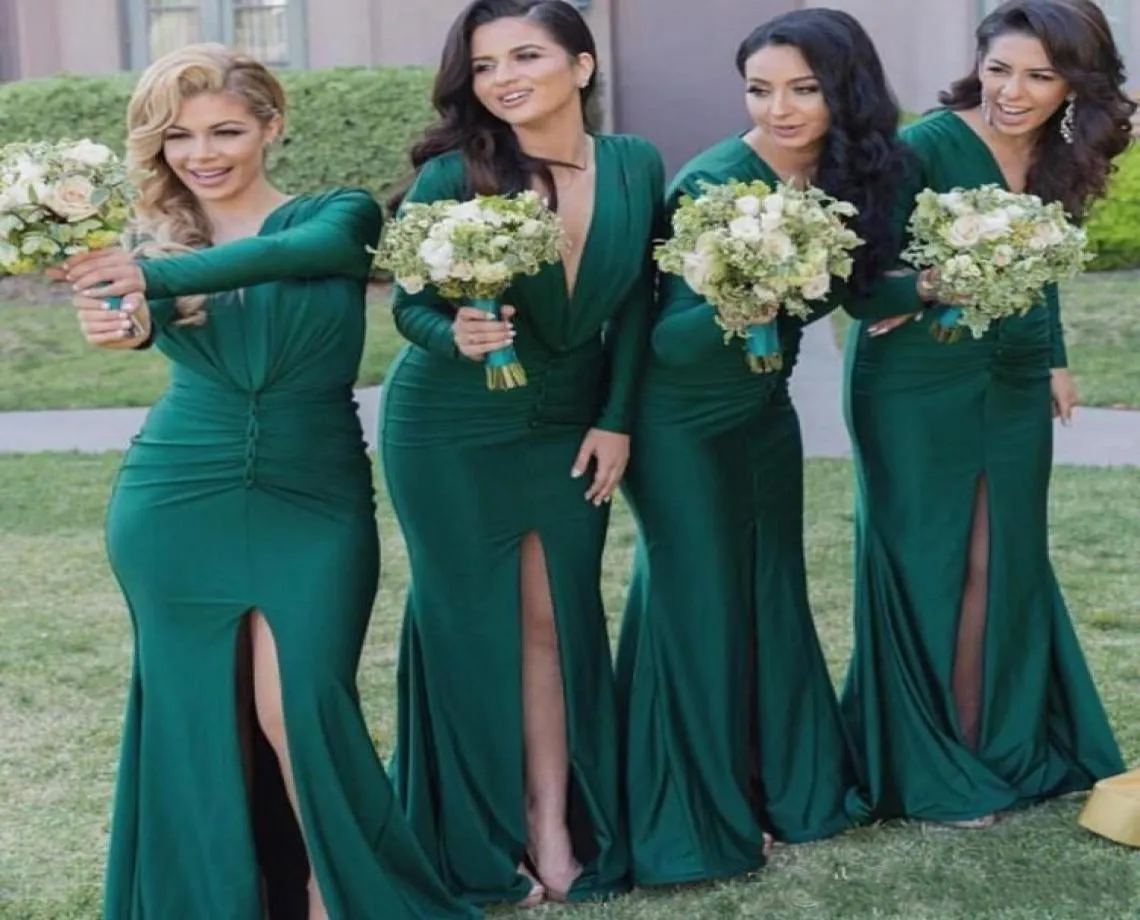 Green Deep V Neck Long Sleeve Bridesmaid Dresses 2017 Ruffles Front Slit sjöjungfru aftonklänningar för kvinnor Long Maid of Honor Weddin7922822