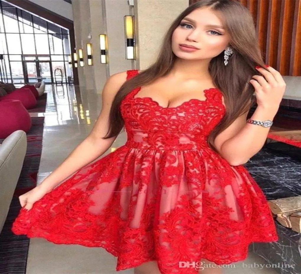 Red Lace Homecoming Dresses 2019 New Arabic A Line Spaghetti Straps Short Tulle Prom Cocktail klänningar Evening Dress9694215