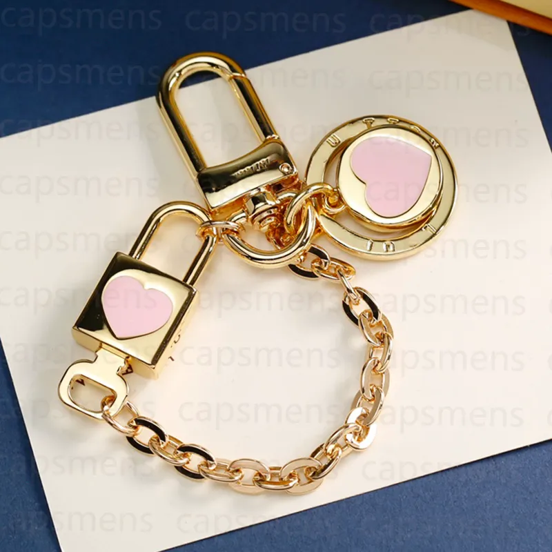 Lovers Heart Keychains Women Men Keychain Designer Key Locks Chain Luxury High Quality Metal Fashion Ring Car Keys Chains Handbag Tillbehör CYD24031904-6