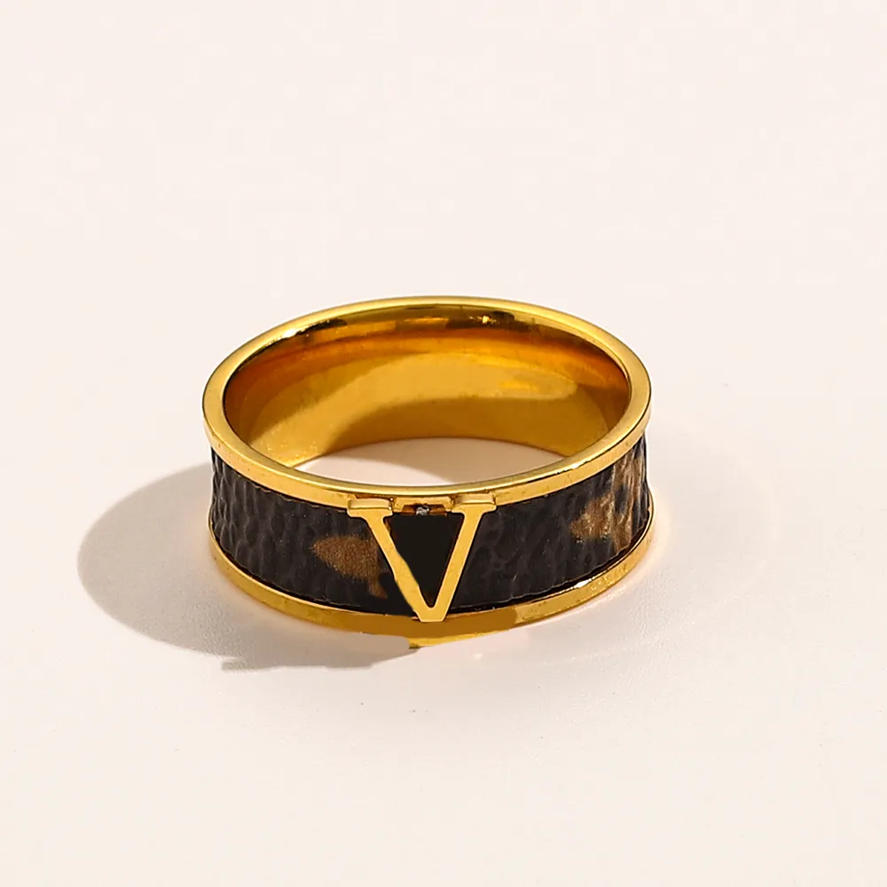 18K Vergulde Luxe Designer Ring voor Vrouwen Klassieke Stijl Ring Dubbele Letter Ontwerpers Ringen Lederen Ring Bruiloft Feest Cadeau Sieraden Hoge kwaliteit