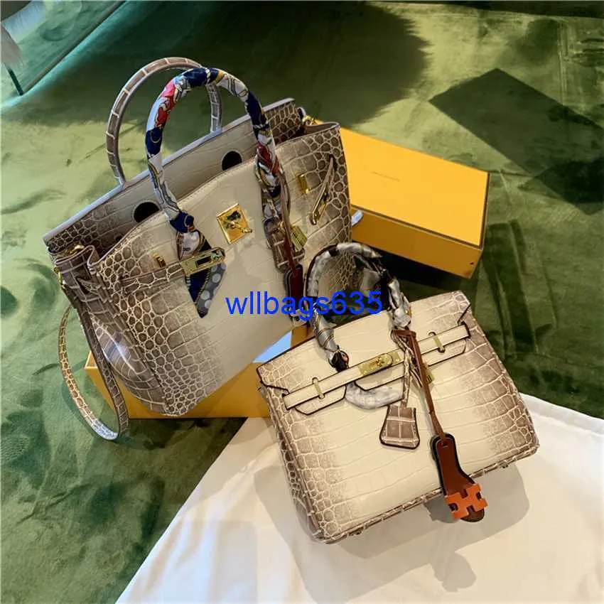 Tote Bags Himalaya Crocodile Handbag Genuine Himalayan White Crocodile Pattern Bag 2024 Springsummer New Trendy Womens Bag Small Bag Cross S have logo