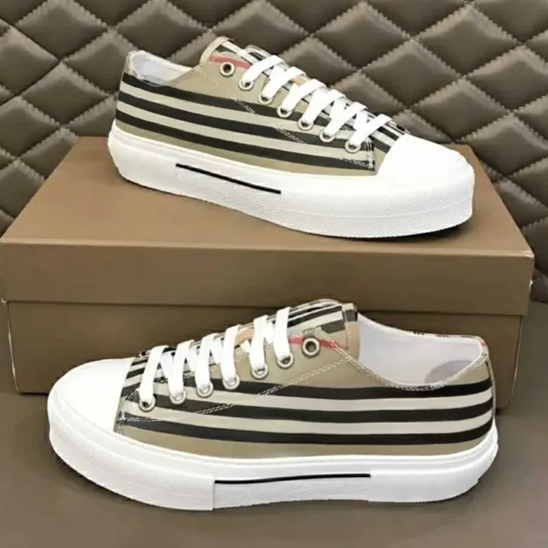 Designer skor lyxiga män kvinnor sneakers casual skor klassisk platta-forme vintage pläd canvas unisex mode par bär ränder mode låga tränare