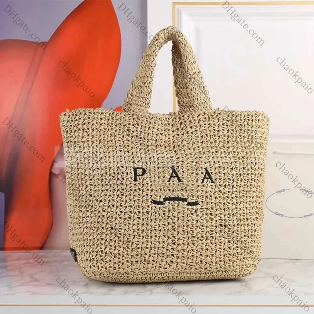 Designer Borse di paglia di paglia Borsa per le vacanze estive Borsa da spiaggia Cestino di verdure Donna Casual Rattan Intrecciato in vimini Borse a spalla da donna Secchi Borsa da viaggio con pochette