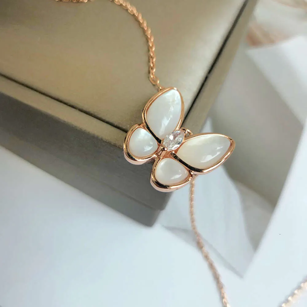 Luxury Jewelry Vanclef Necklace White Beimu Butterfly Necklace for Women 925 Sterling Silver Set with Diamond Eye Collar Chain Fashionable Versatile Accessories