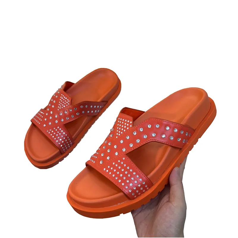 Pantoufles d'été à fond épais pour femmes, nouveau matériau en cuir véritable, pantoufles paresseuses à tête ronde, décor en cristal unique, conception supérieure, chaussures de maison antidérapantes pour amoureux