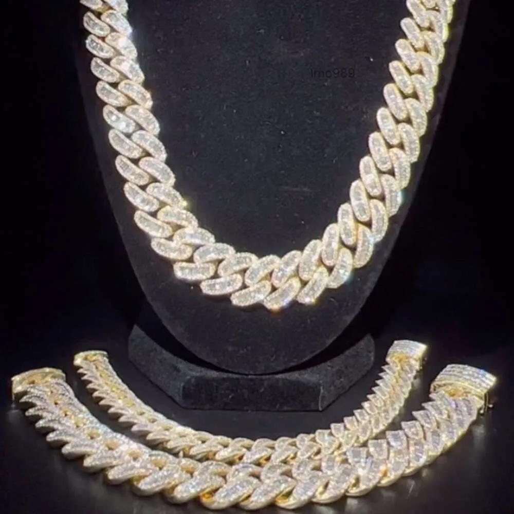 Sparkling Hiphop Iced Out VVS Baguette 18/20/25mm Anpassad halsband 925 Sterling Silver Gold Plated Cuban Link Chain