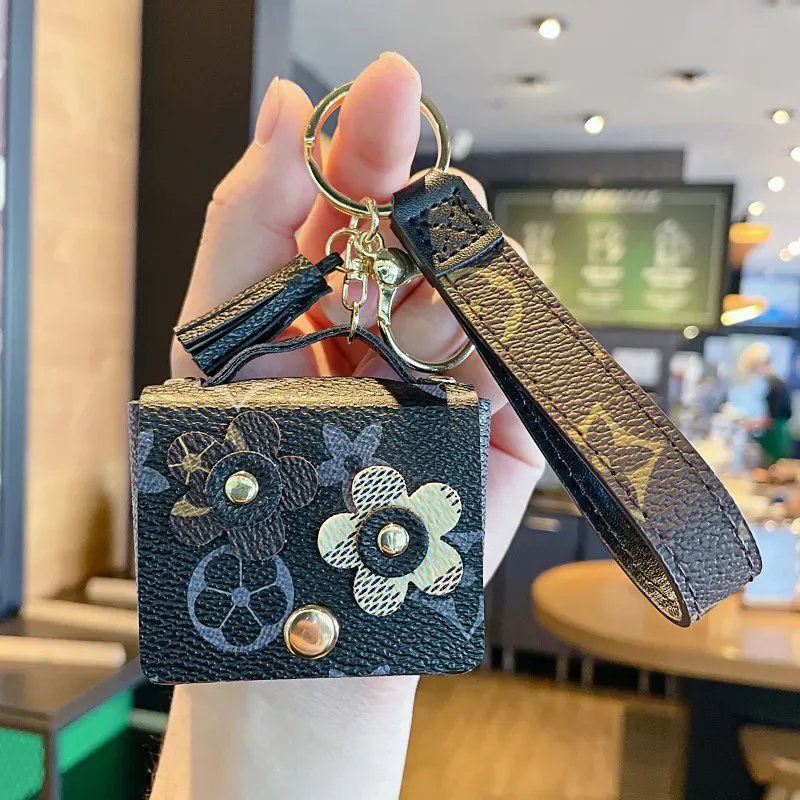 Mini Earphone Bag Wallet Keyrings Pu Leather Luxury Key Chains Rings Smycken Black Brown Flower Pendant Bag Charms Keychains Car Keys Holder Cyg24032001-3